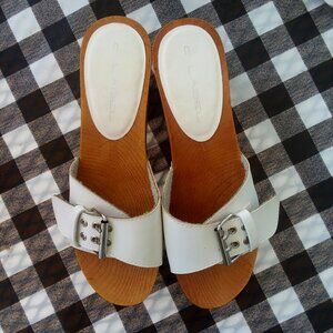 Womens Slipon White Buckle Sandal by C LABLE size 6 NWT